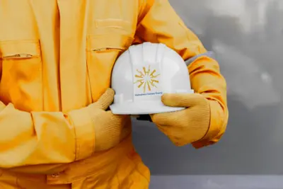 Halmahera Sukses Energi - Logo Design